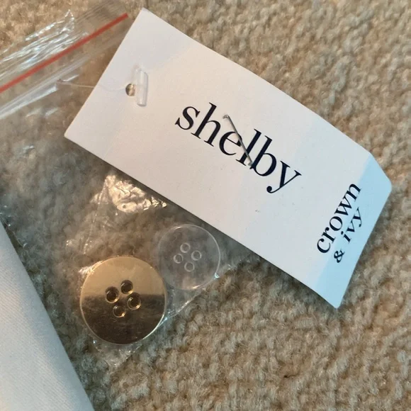 Crown & Ivy NWT 6 petite shorts - Picture 2 of 10